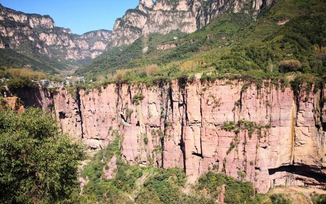 全國出發(fā)西安集合穿越掛壁公路：掛壁公路-地坑院-少林寺-皇城相府-司徒小鎮(zhèn)打鐵花7日自駕游