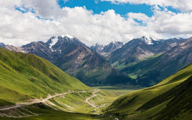 烏魯木齊集合伊犁環(huán)線8日自駕：賽里木湖-那拉提草原-獨(dú)庫(kù)公路-伊昭公路-瓊庫(kù)什臺(tái)-特克斯草原8日落地